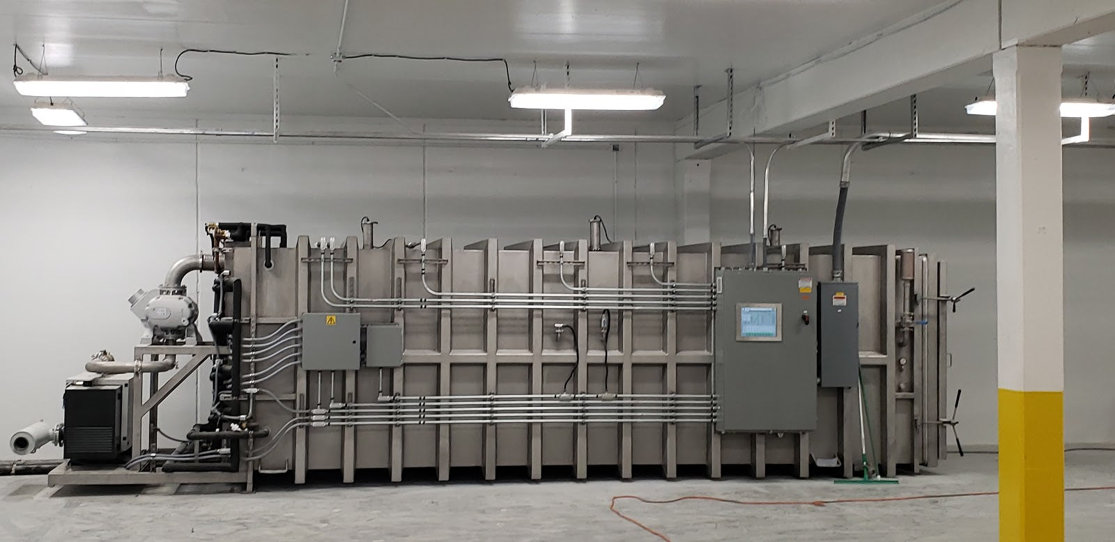 One of Muenster Pet’s Freeze-Driers, located in Denton, TX